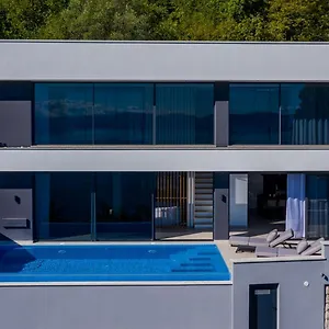 https://sky-pool-villa-medveja.primorje-gorskikotar.com
