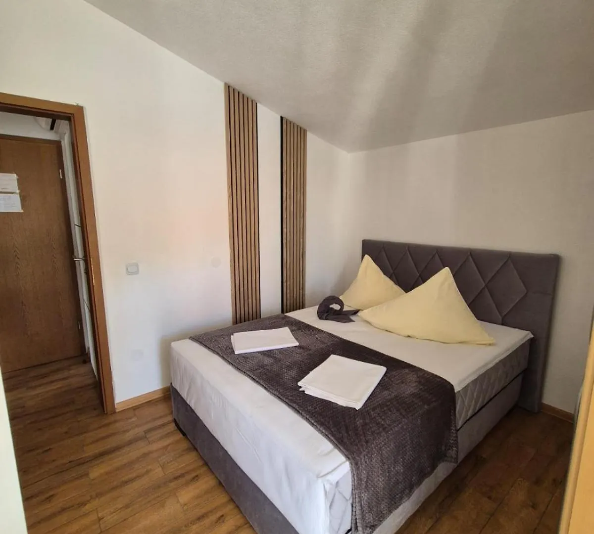 Vila Mateja 0*, Trogir